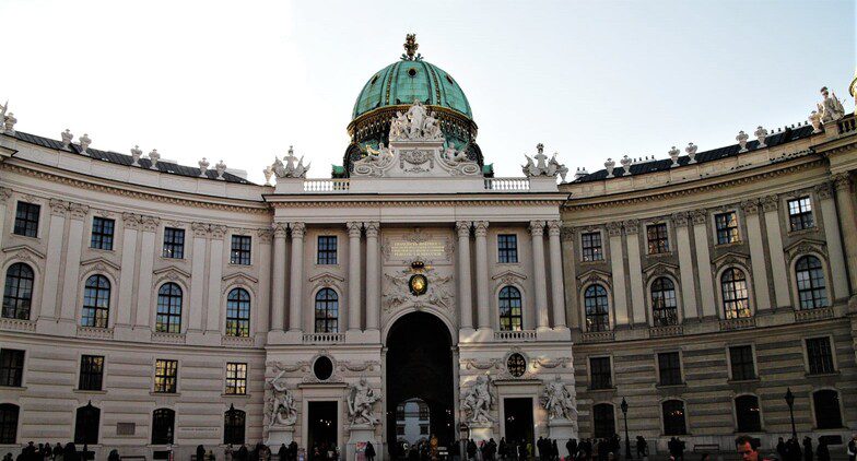 Hofburg, em Viena, um destinos mais românticos do mundo