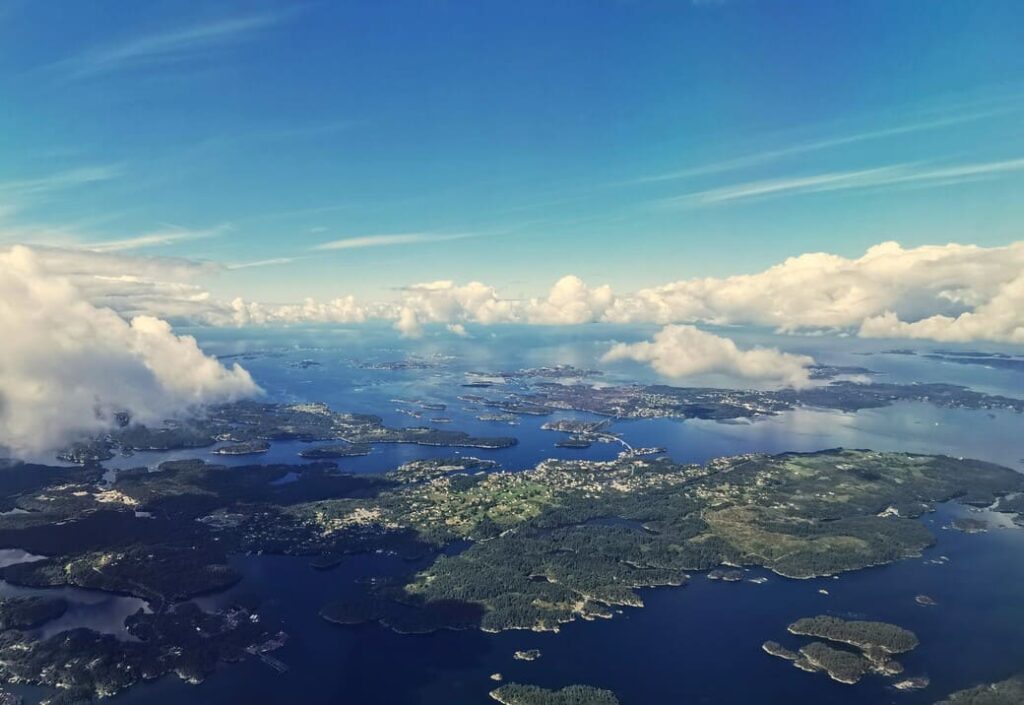 Vista de voo de Oslo a Bergen