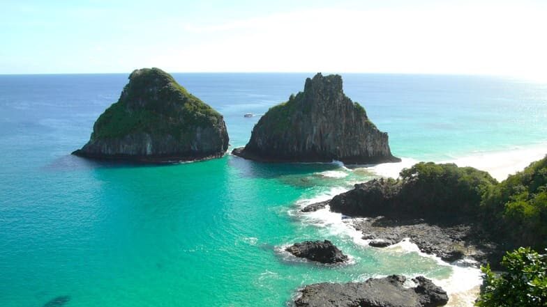 quem foi fernando de noronha e morro dois irmãos