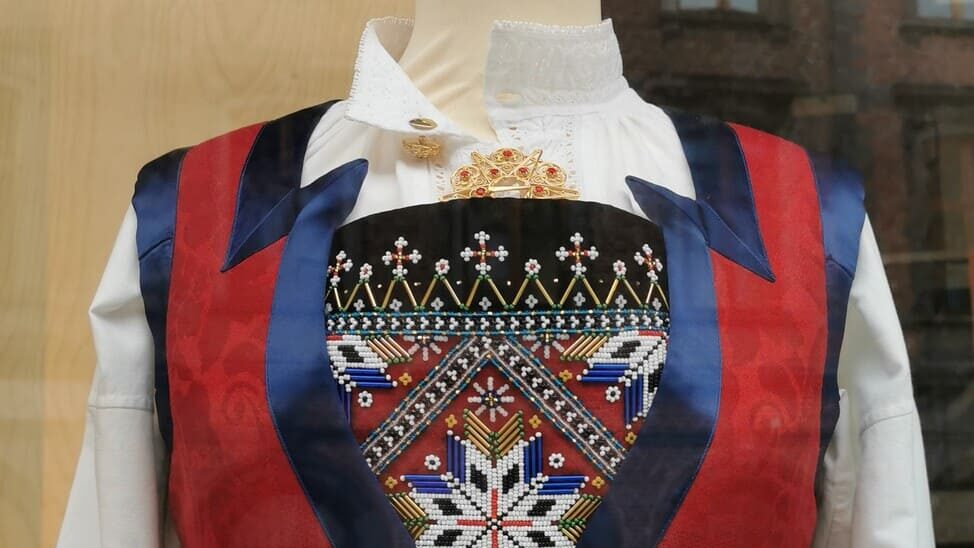 traje típico norueguês inspirou as roupas de FRozen